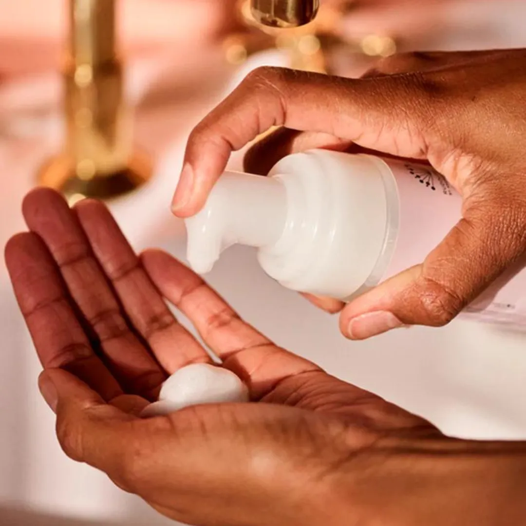 Gentle Cleansing Foam - Image 3